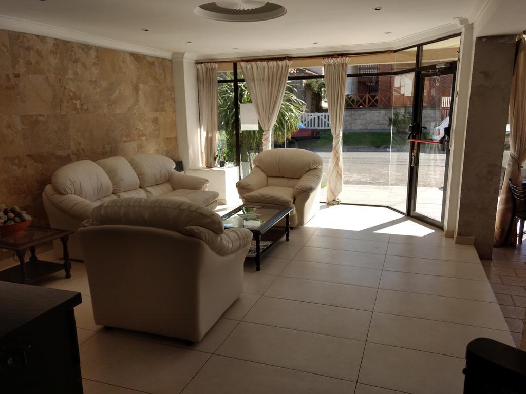 Hotel Soleares